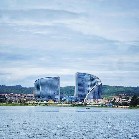 Howard Johnson Flower City Hotel Kunming Esterno foto