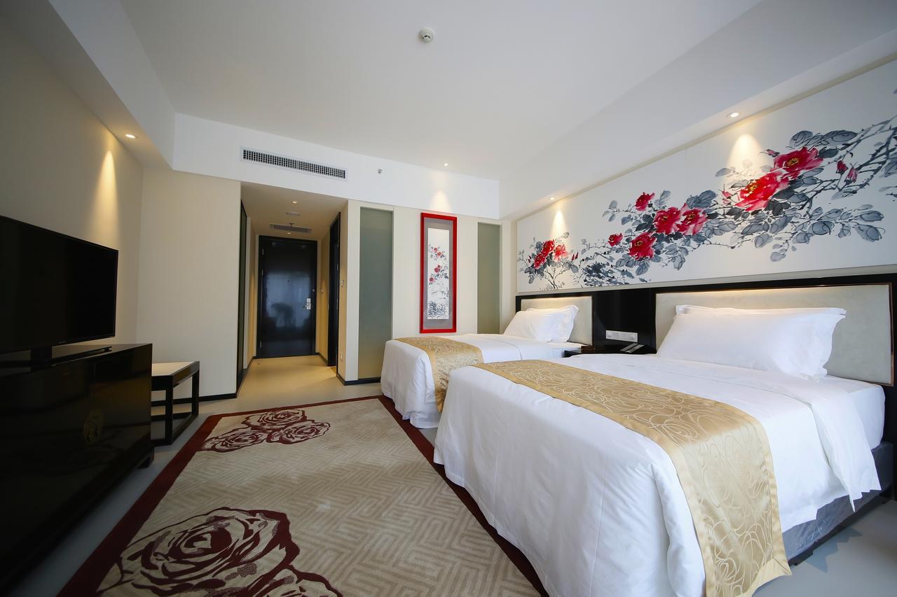 Howard Johnson Flower City Hotel Kunming Esterno foto