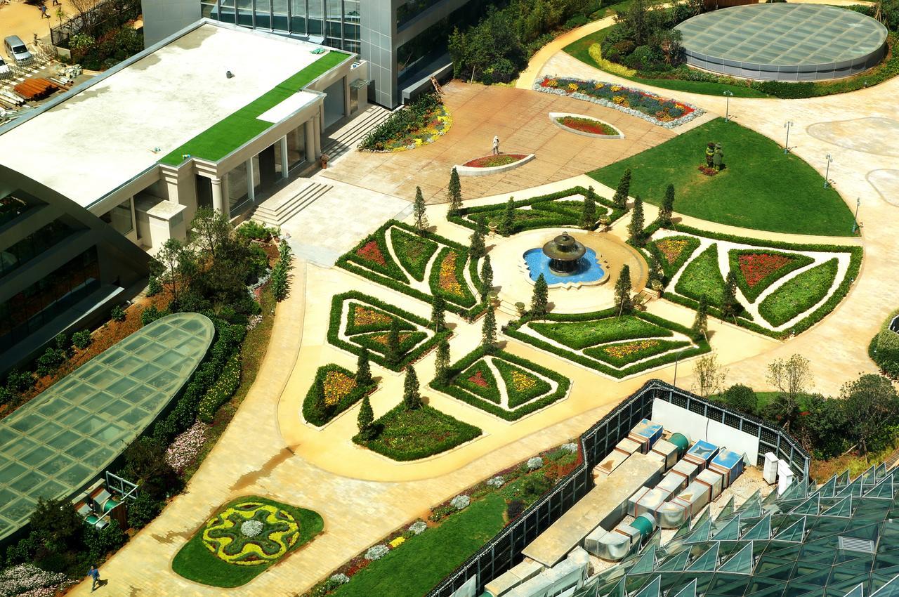 Howard Johnson Flower City Hotel Kunming Esterno foto