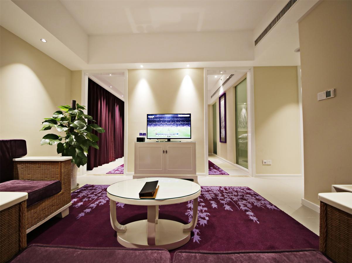Howard Johnson Flower City Hotel Kunming Esterno foto