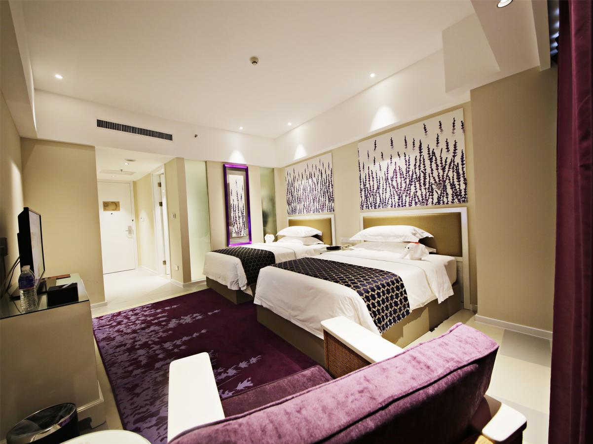 Howard Johnson Flower City Hotel Kunming Esterno foto