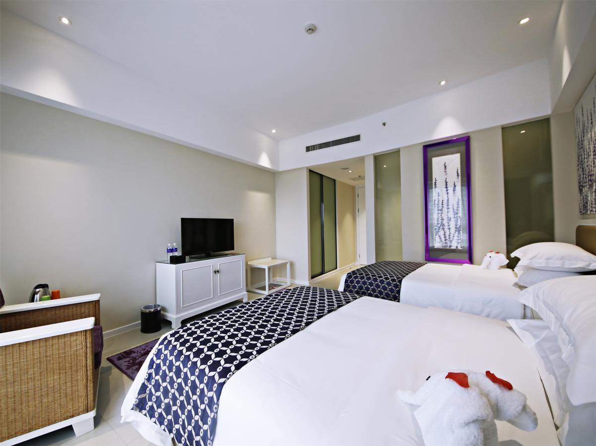 Howard Johnson Flower City Hotel Kunming Esterno foto