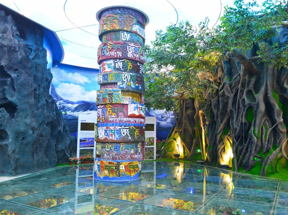 Howard Johnson Flower City Hotel Kunming Esterno foto