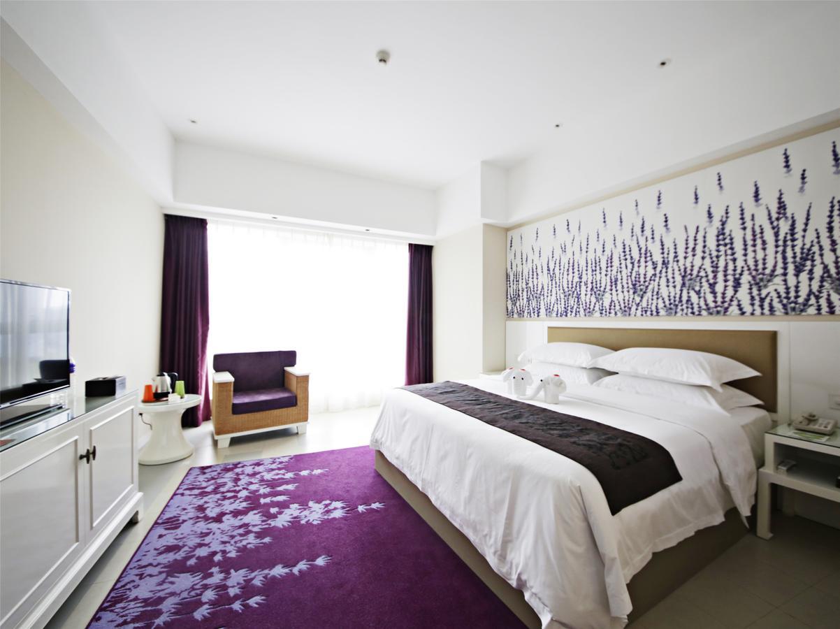 Howard Johnson Flower City Hotel Kunming Esterno foto